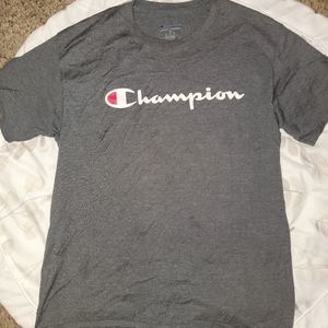 Champion tshirt size medium